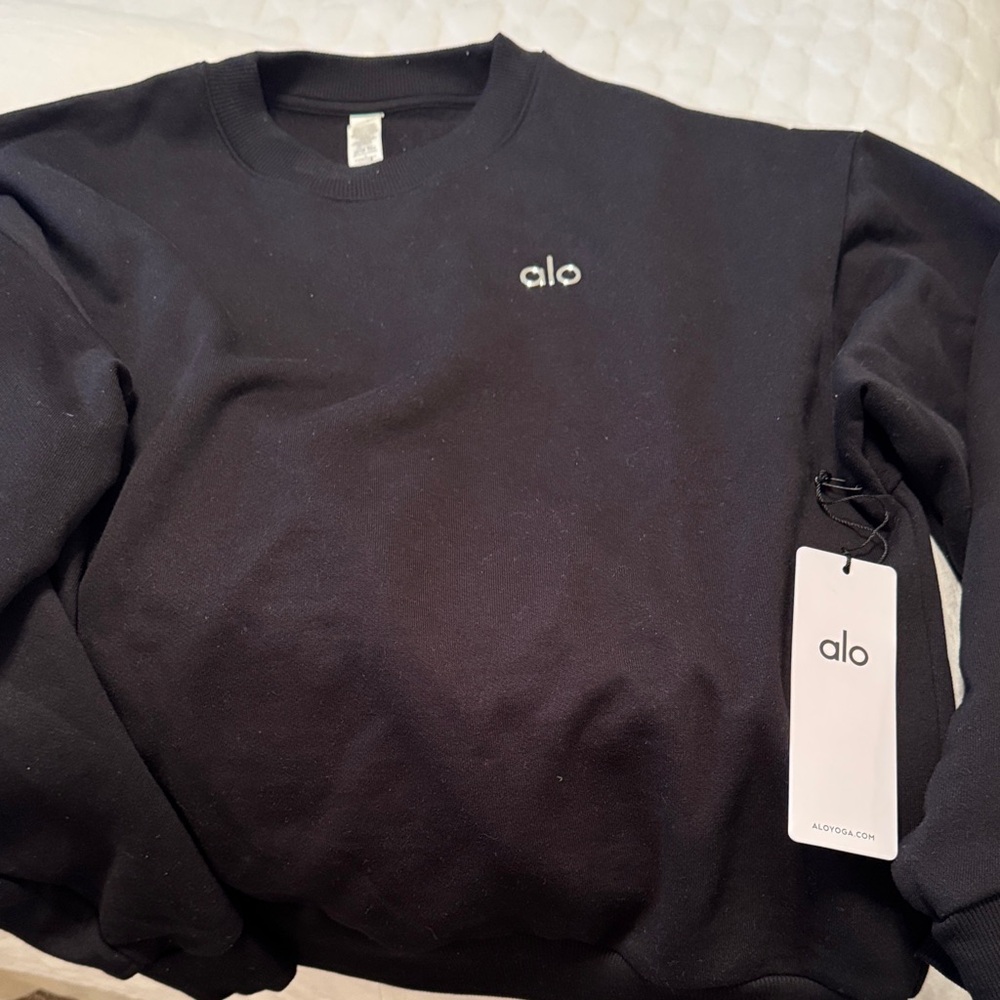 ALO Yoga Men's Dark Crewneck Sweater